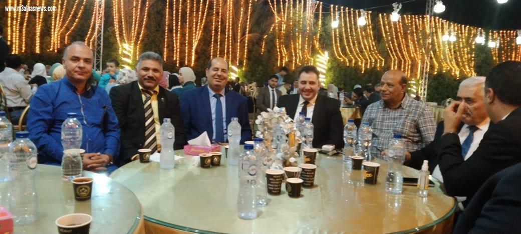تهنئة بمناسبة زفاف نجل الدكتور عبدالحميد الصباغ وكيل كلية الآداب بكفرالشيخ