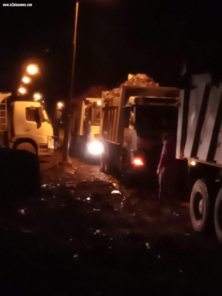 رفع مياه الأمطار بمدن وقرى كفر الشيخ والانتهاء من رفع 2400 طن قمامة ببلطيم ليلا