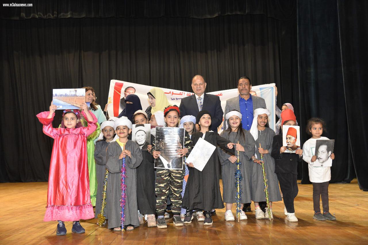 بالتعاون مع مؤسسة مصر الخير محافظ أسيوط يوزع حزمة مساعدات ومشروعات مدرة للدخل للأسر الأولى بالرعاية بإجمالي تكلفة 3.3مليون جنيه