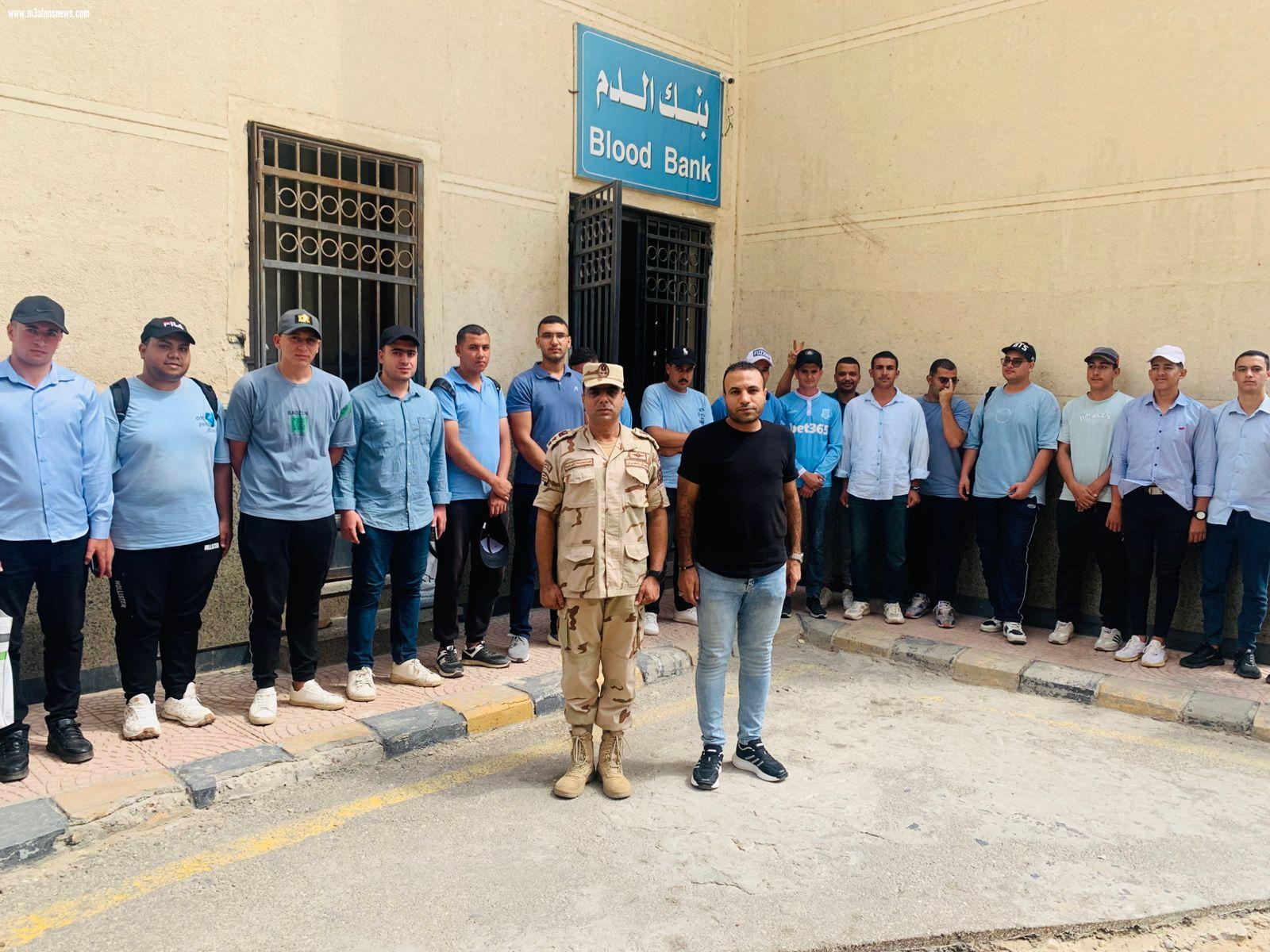 طلاب التربية العسكرية بجامعة كفر الشيخ يتبرعون بالدم لمستشفي كفر الشيخ الجامعي