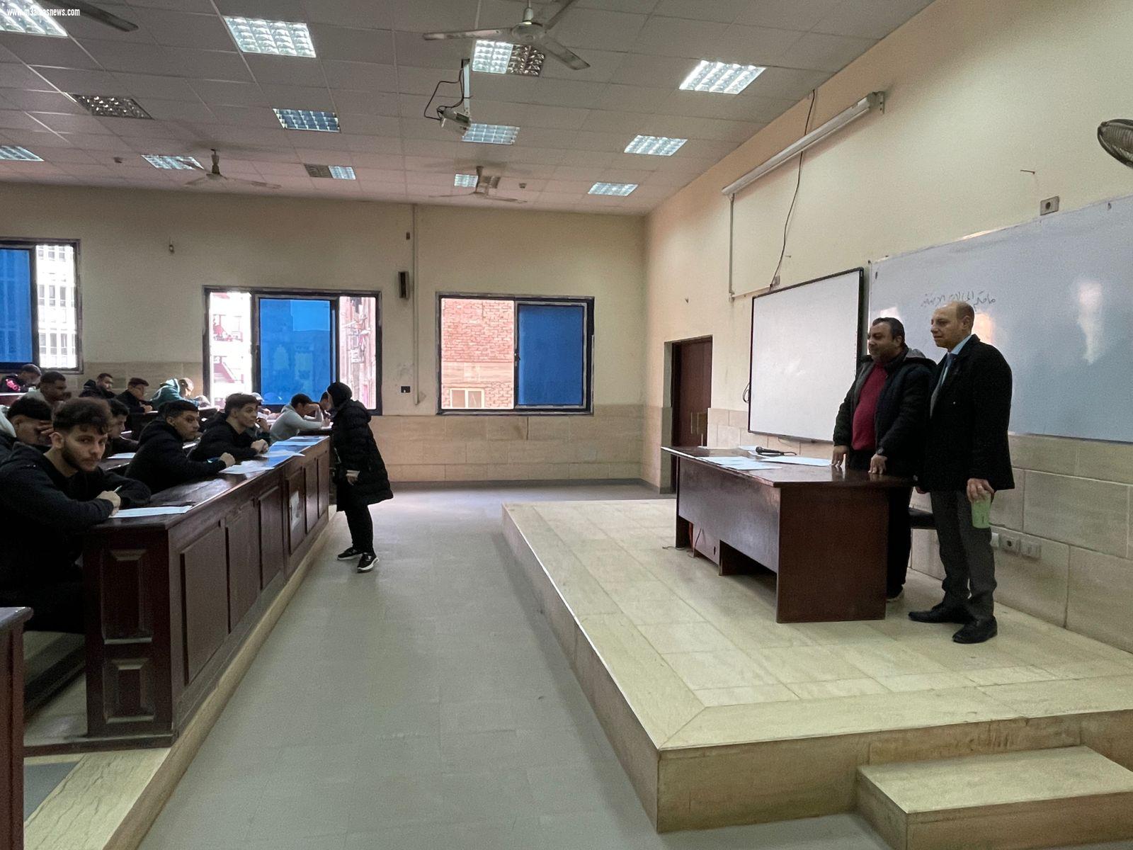 د. محمد سامح يواصل تفقد لجان    إمتحانات معهد طيبة العالي للحاسب  ويشيد بانضباط اللجان 