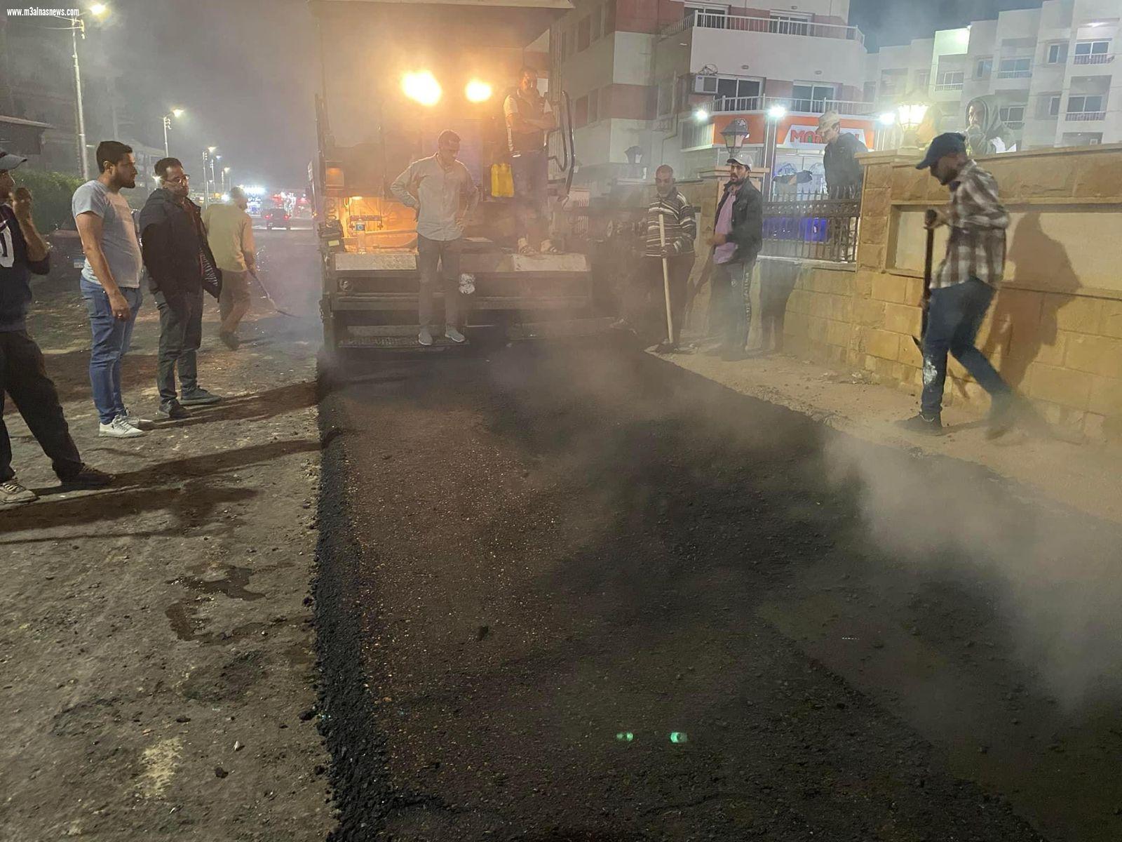 محافظ كفرالشيخ: يتابع أعمال الرصف  بمصيف بلطيم استعدادا لموسم الصيف