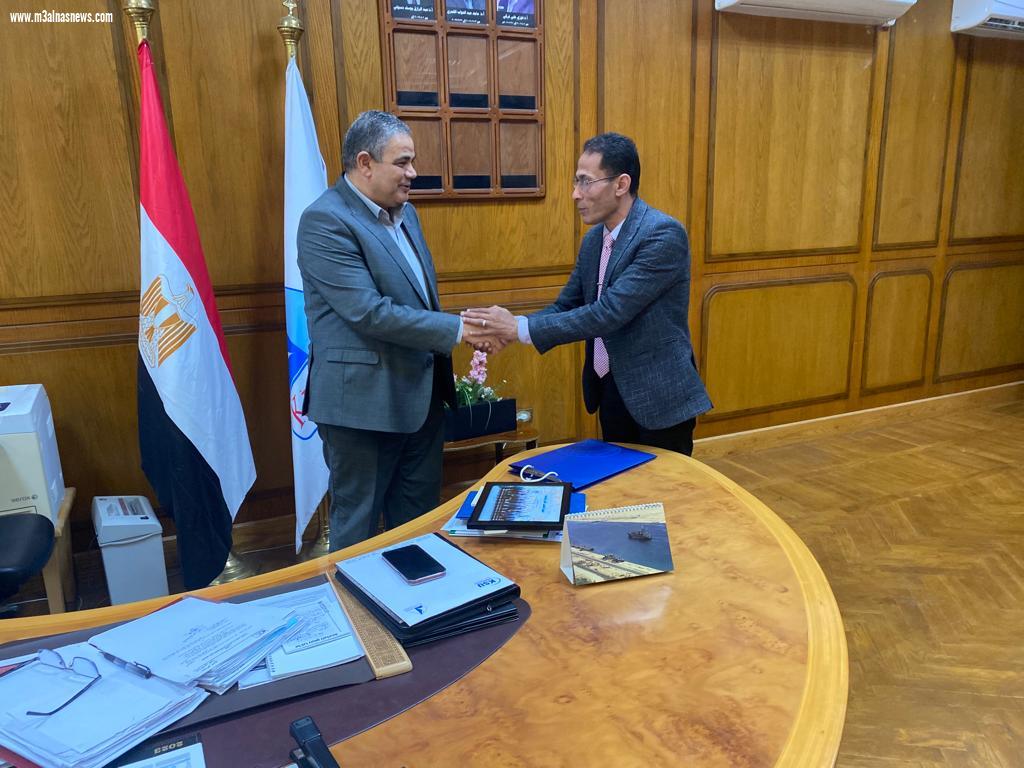 موسى عضو الهيئة العليا لإرادة جيل يلتقي رئيس جامعة كفرالشيخ للتحاور حول العديد من الملفات