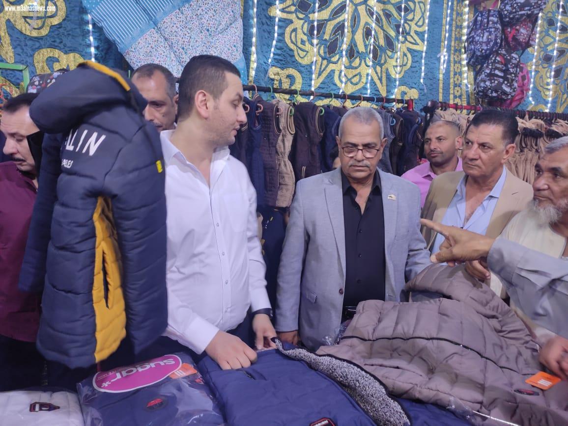 مستقبل وطن بكفر الشيخ يفتتح  معرضا مجانيا للملابس والأدوات المدرسية فى الحامول 