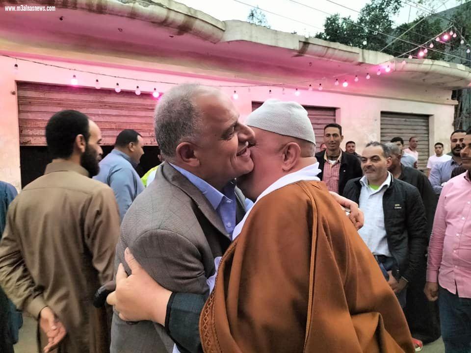 قيادات أمنية وإعلامية ورياضية يشاركون اللواء مسعد أبوسكين مدير أمن قنا زفاف نجله.. صور