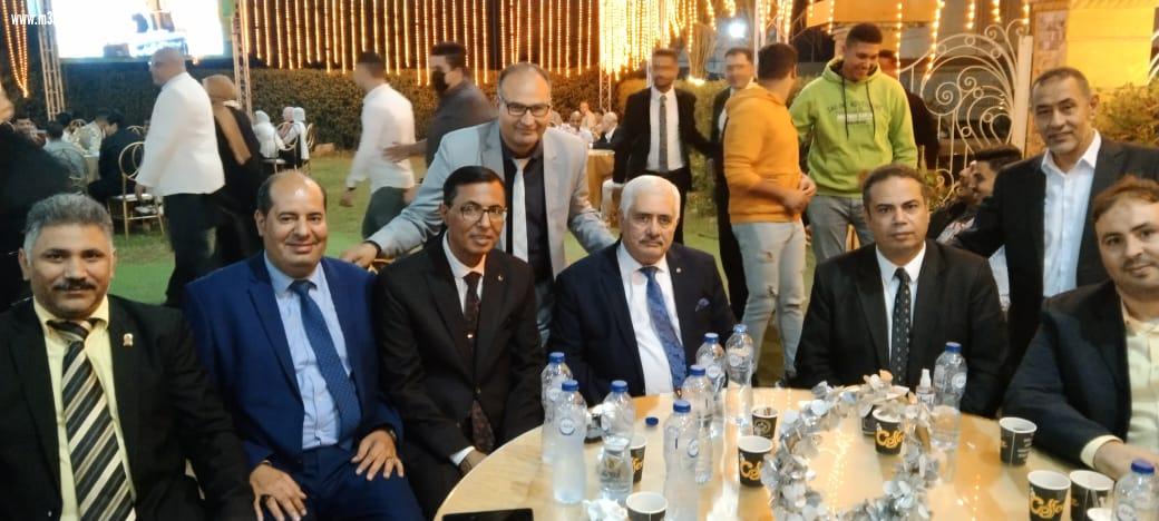 تهنئة بمناسبة زفاف نجل الدكتور عبدالحميد الصباغ وكيل كلية الآداب بكفرالشيخ