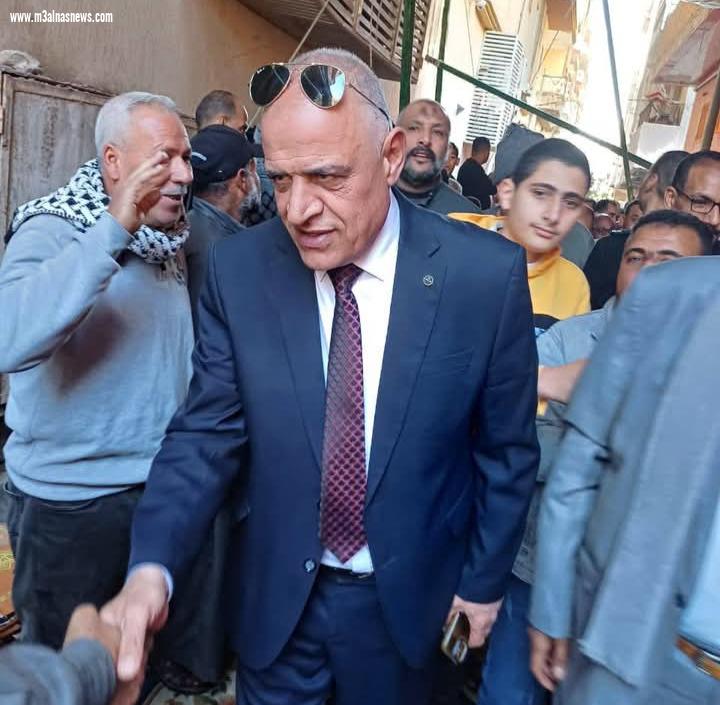 بالهتافات والأغانى الوطنيه والزغاريد ... الآلاف فى استقبال حاشد للواء مسعد أبوسكين بمسقط رأسه بكفر الشيخ
