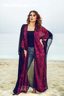 المصممة العالمية سالي عزت تطلق تصاميمها لصيف 2017