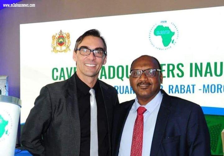 الاتحاد الدولي للطائرة يعد بدعم المنتخب السوداني والإسهام في إنشاء صالة