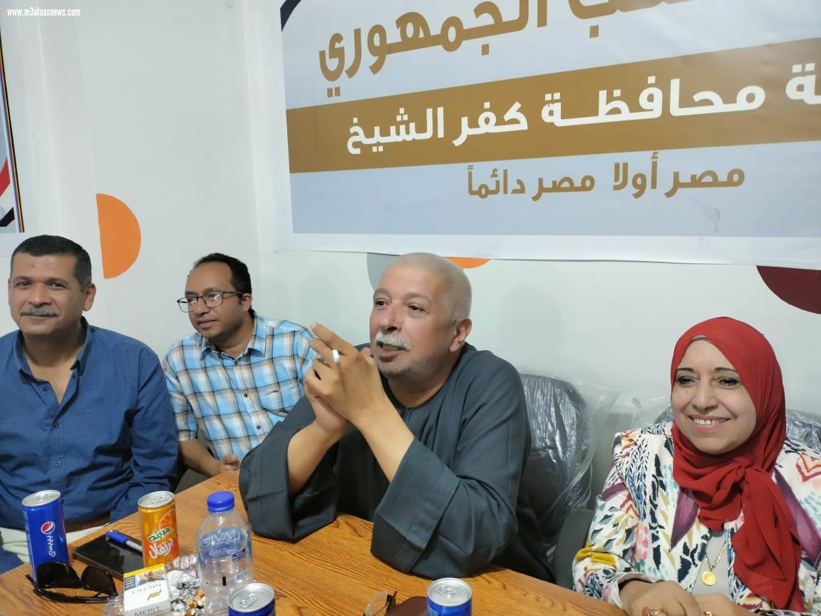 احتفالاً بعيد العمال ... الشعب الجمهورى يكرم المتميزين بالقطاعات المختلفه