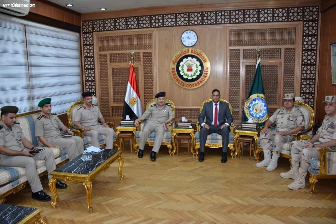 محافظ الدقهلية : رجال القوات المسلحة لهم مكانة عظيمة في نفوس أبناء الوطن 
