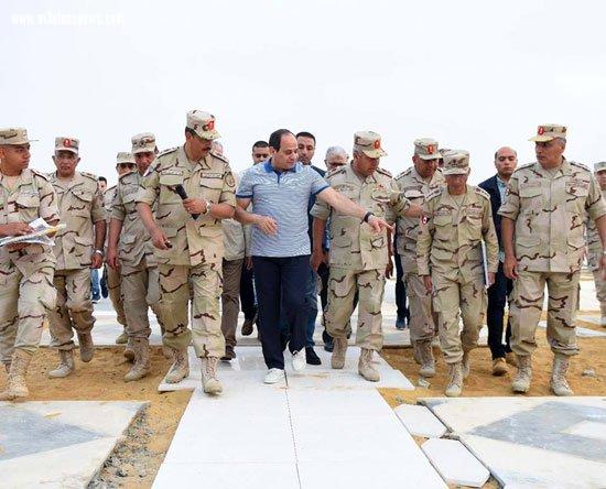 السيسي يتفقد سير العمل بمشروعات العاصمة الإدارية الجديدة.. 