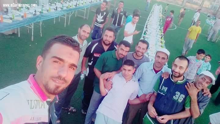 شباب قرية يقيم حفل إفطار جماعى بكفرالشيخ