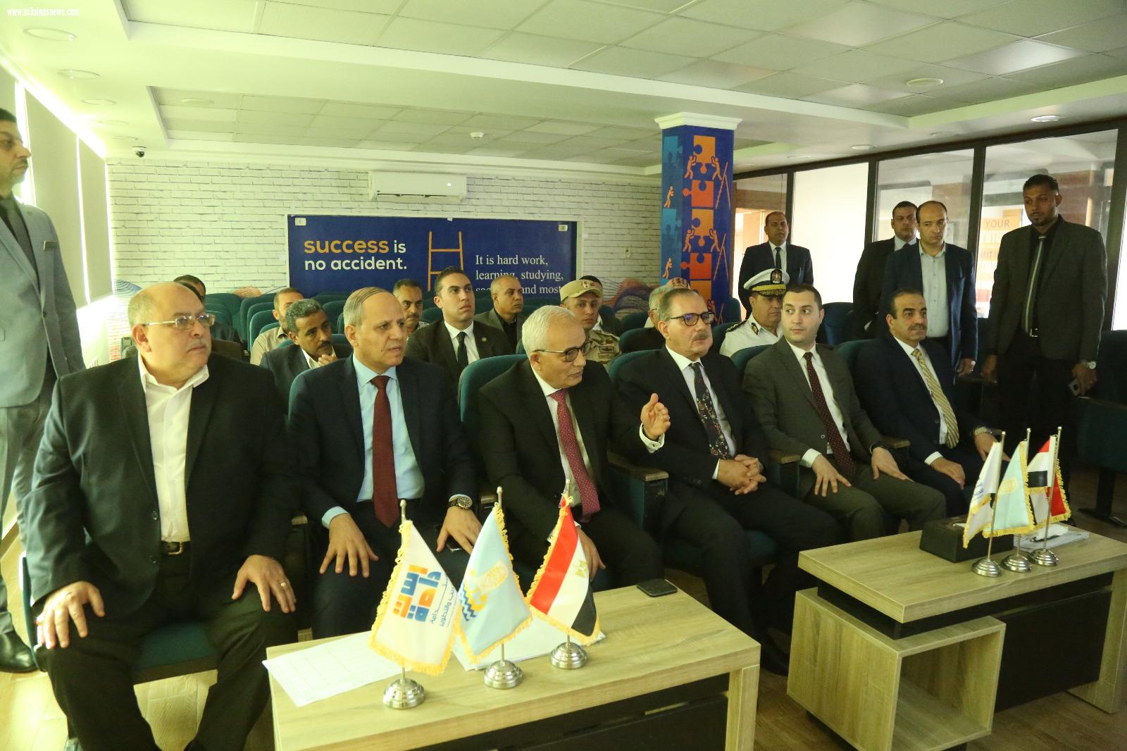 وزير التربية والتعليم يترأس غرفة العمليات بكفر الشيخ لمتابعة امتحانات الثانوية العامة