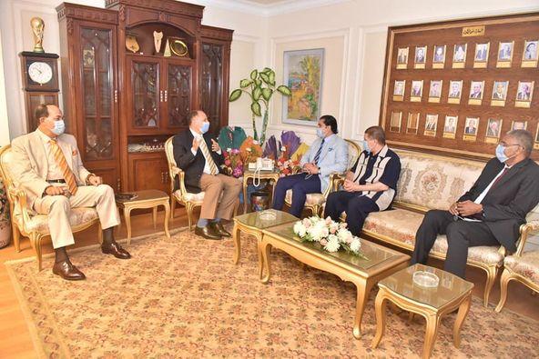 اللواء عصام سعد وأحمد سمير يدشنان رياضة الميني فوتبول بمحافظة أسيوط