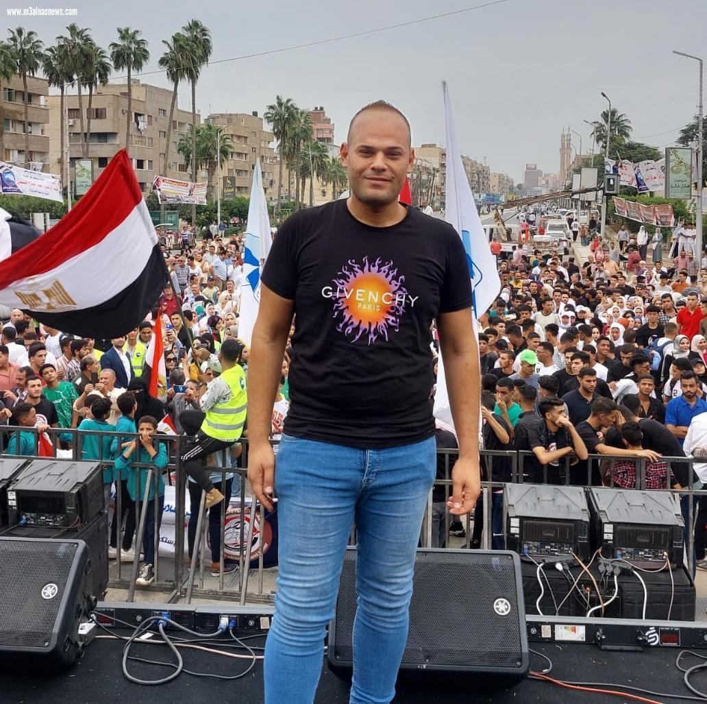 الصحفي محمد عطية .. أدعم الرئيس السيسى لفترة رئاسية جديدة