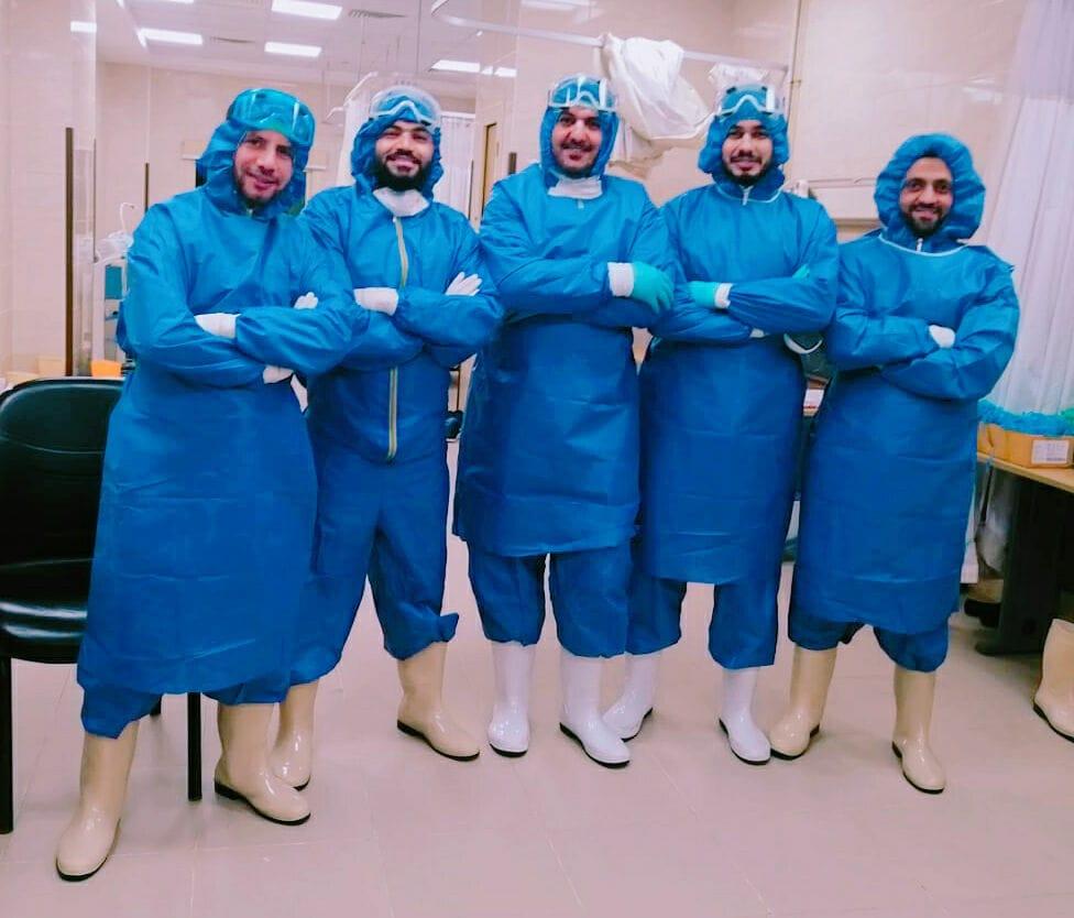 أخصائيو التحاليل بمستشفى العزل ببلطيم يوجهون رسالة للمواطنين.. تعرف عليها