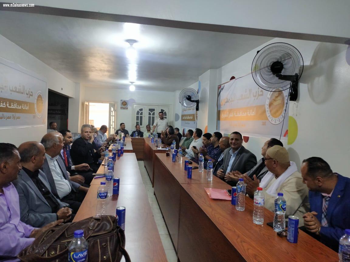 احتفالاً بعيد العمال ... الشعب الجمهورى يكرم المتميزين بالقطاعات المختلفه