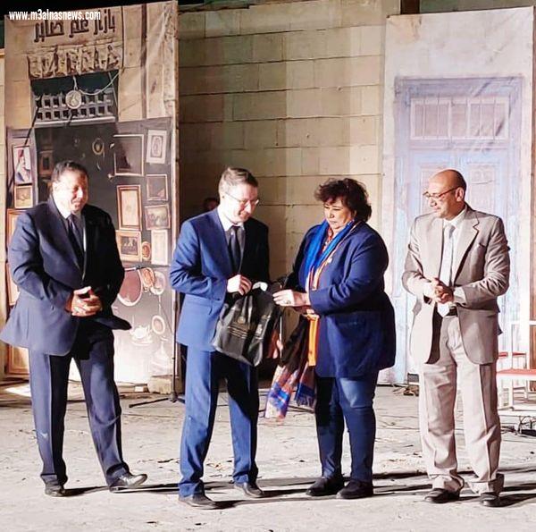 الجائزة الذهبية لطفلة روسية بـ