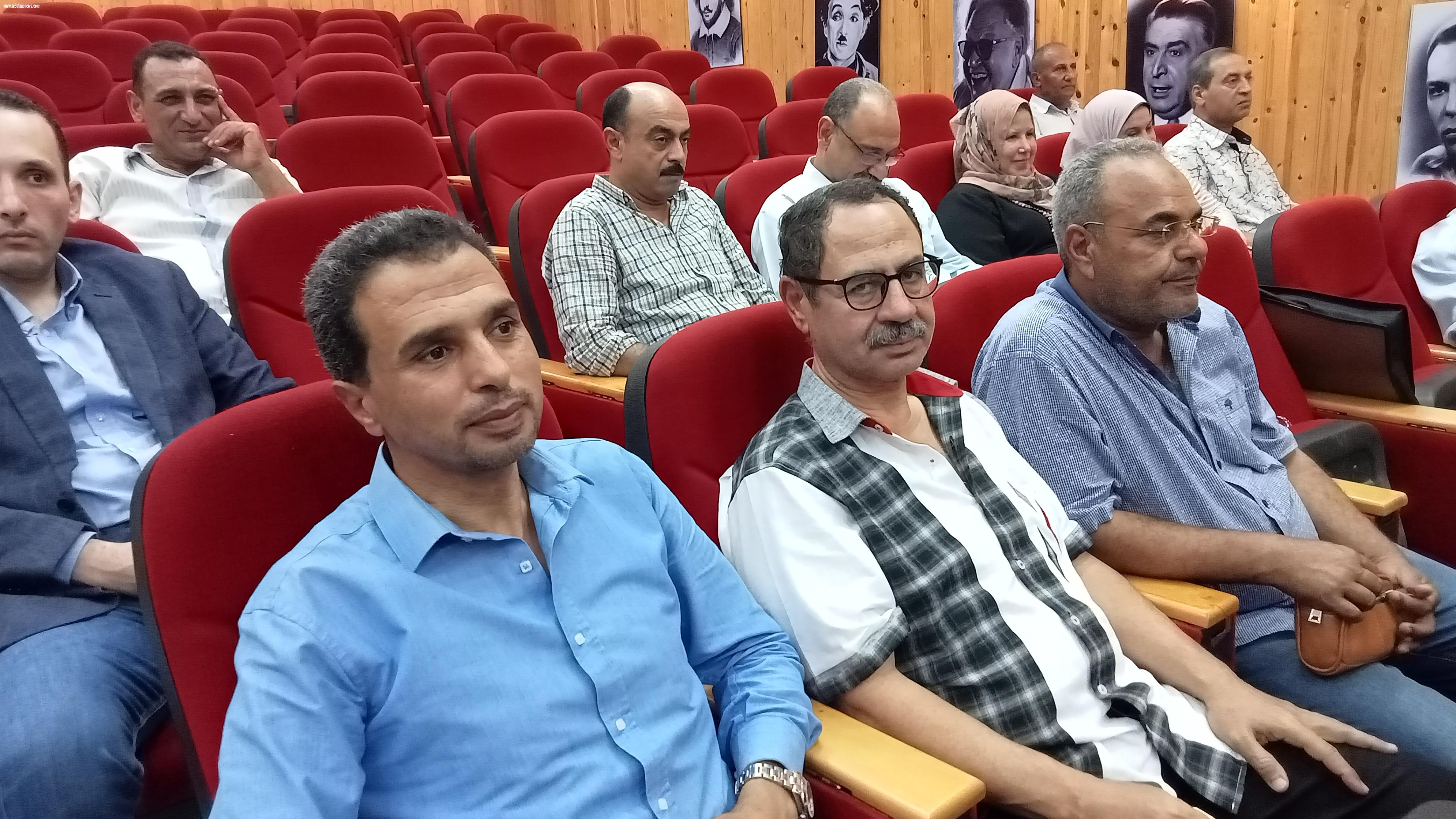 قيادات التربية والتعليم تكرم ... خالد البربرى .. مدير تعليم كفر الشيخ لبلوغة سن المعاش