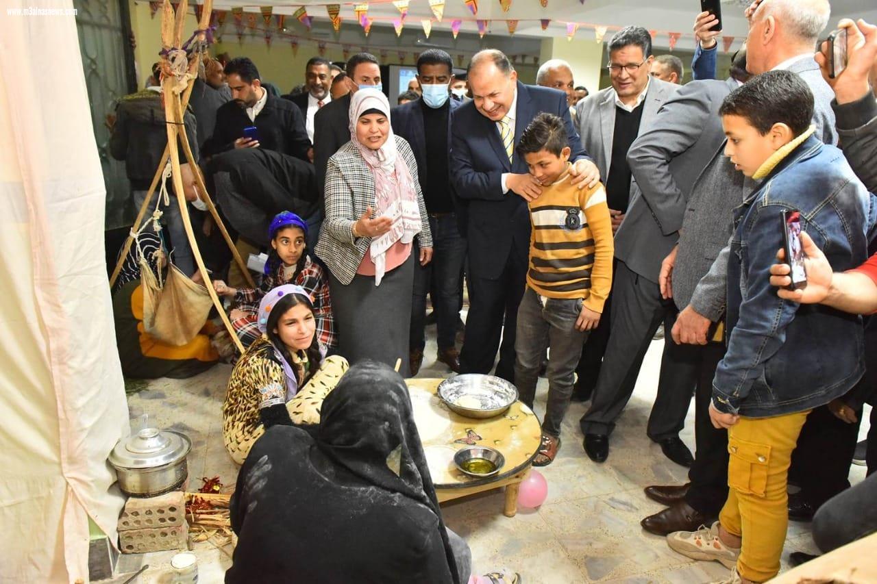 محافظ أسيوط يشهد احتفالية يوم اليتيم وختام الأنشطة الطلابية لإدارة منفلوط التعليمية