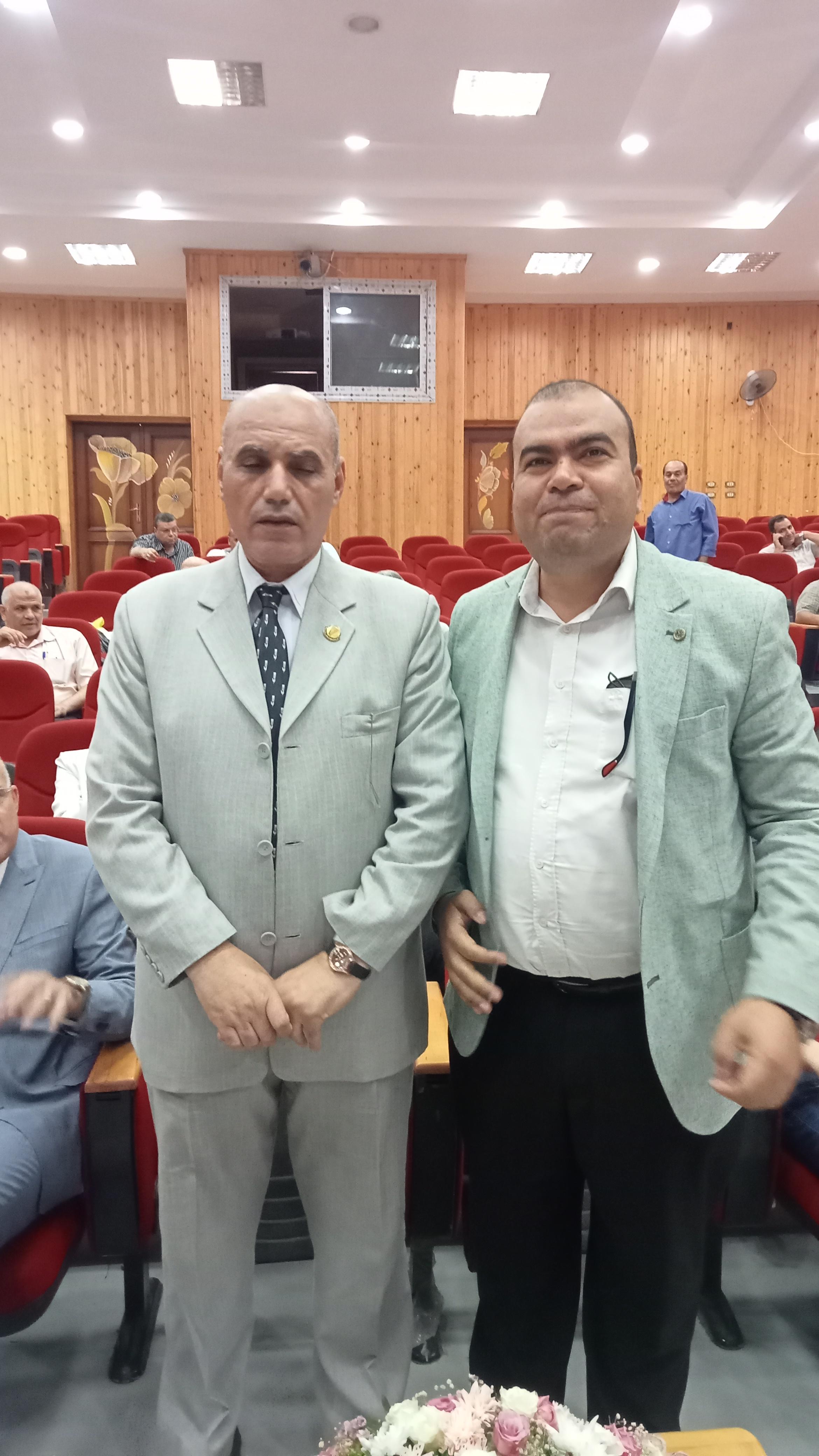 قيادات التربية والتعليم تكرم ... خالد البربرى .. مدير تعليم كفر الشيخ لبلوغة سن المعاش