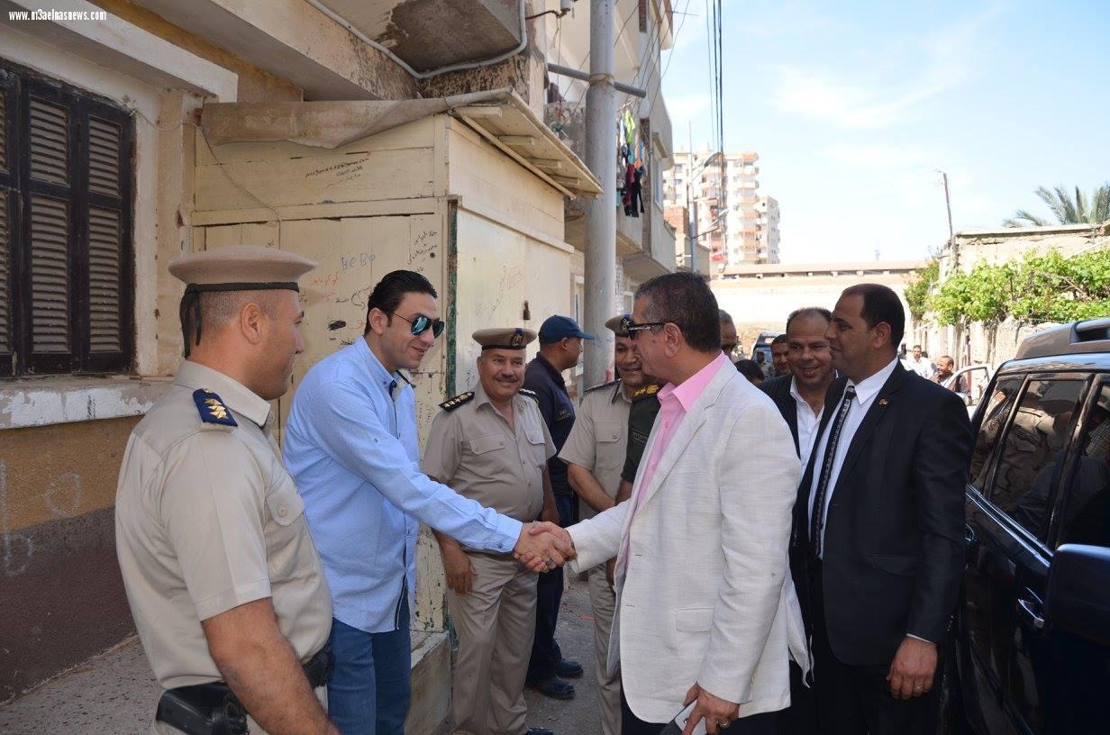 محافظ كفرالشيخ يوزع اللحوم والمنتجات الغذائية بكنيسة العذراء مريم بسخا