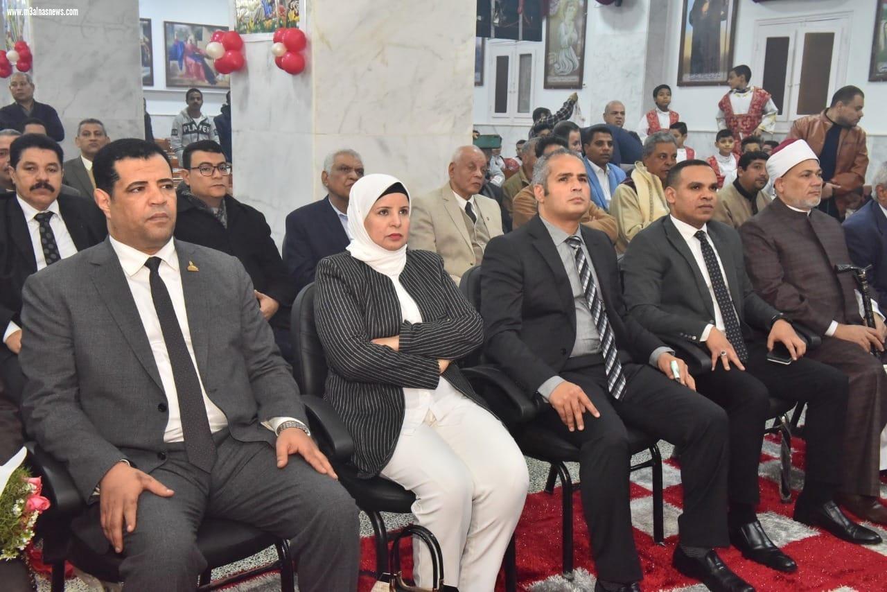 بحضور القيادات التنفيذية والدينية نائب محافظ أسيوط يزور ايبارشيات منفلوط والدير المحرق والقوصية والانجيلية الأولى للتهنئة بعيد الميلاد المجيد