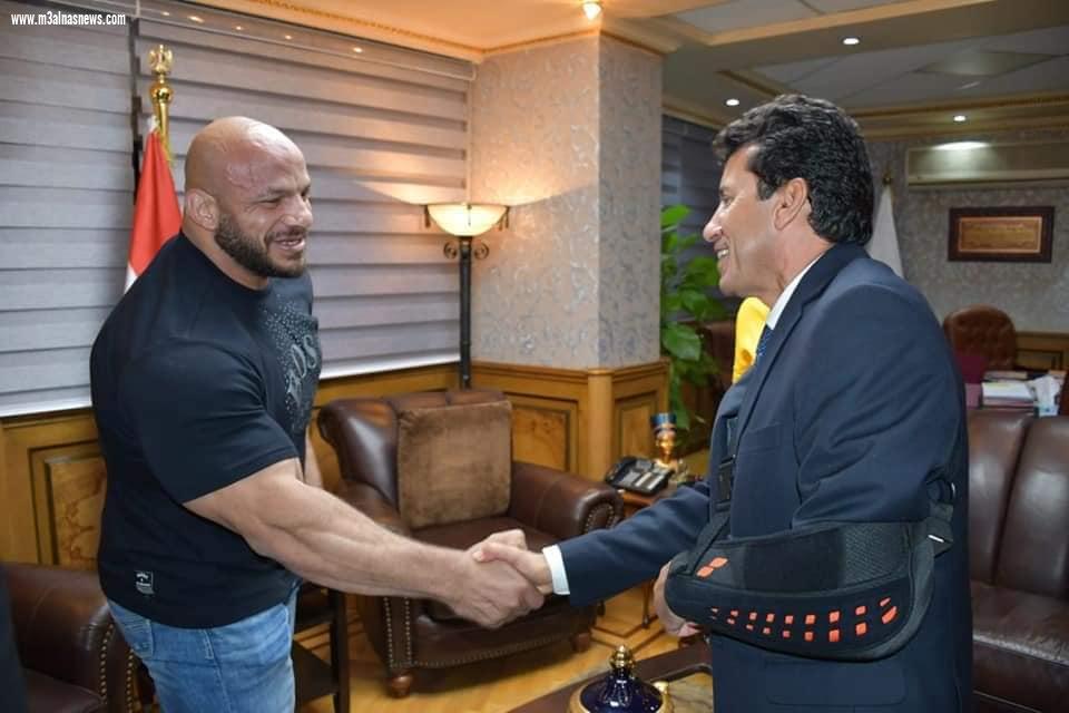 وزير الرياضة يدعم البيج رامي قبل سفره للولايات المتحدة للمشاركة في مستر أوليمبيا