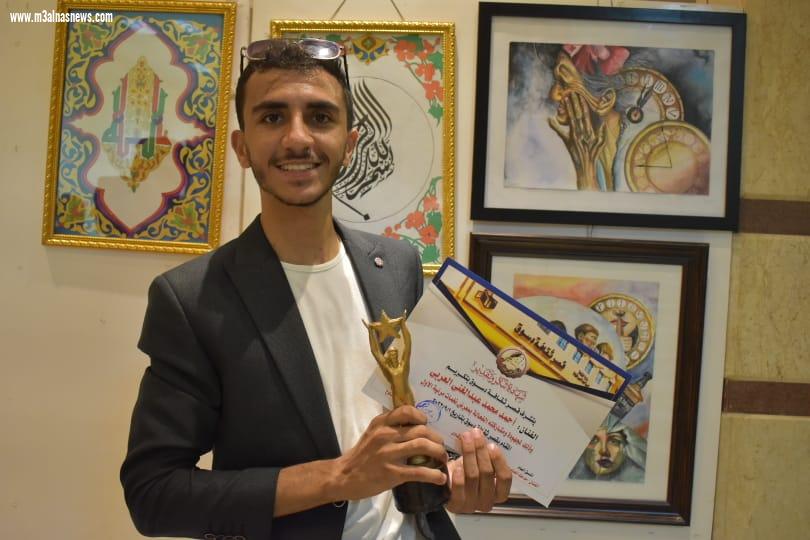 احمد عبدالغنى .. ابن محافظة كفر الشيخ ... موهبة فذه فى رسم النحت