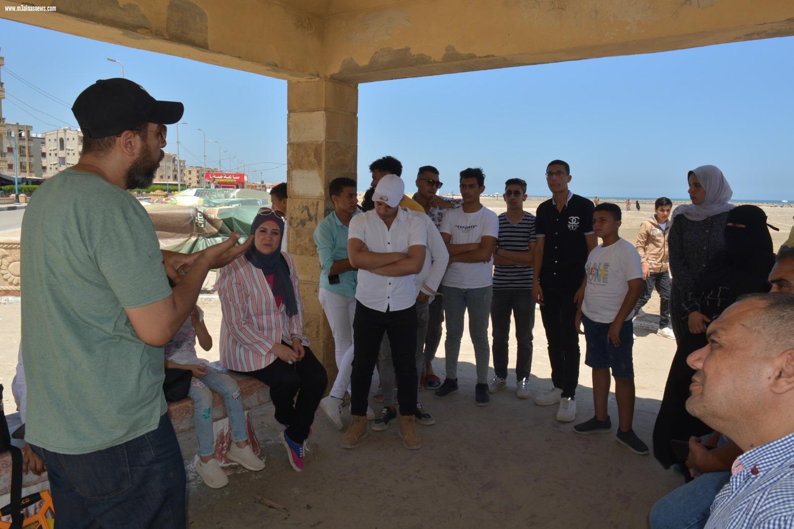 جمعية النهضة للتنمية الزراعية تشارك مصيف بلطيم تنظيف شاطىء الأمل من النفايات