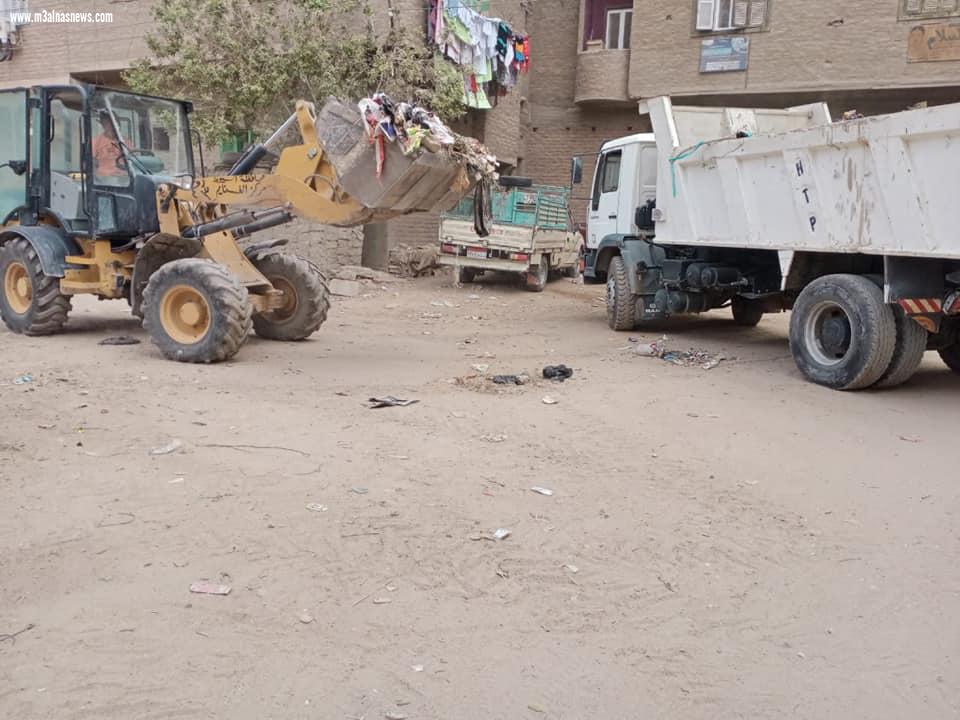 محافظ أسيوط : تنفيذ 37 حالات ازالة لبعض التعديات على الاراضى الزراعية ومخالفات البناء بمراكز الفتح وساحل سليم وصدفا وحى شرق