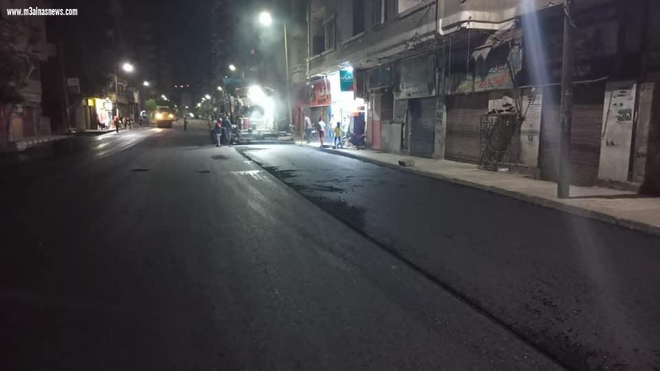 محافظ أسيوط: استمرار أعمال رصف وتطوير شوارع مدينة المعلمين وحي غرب وتركيب الانترلوك بديلًا عن الرصف بالشوارع الضيقة