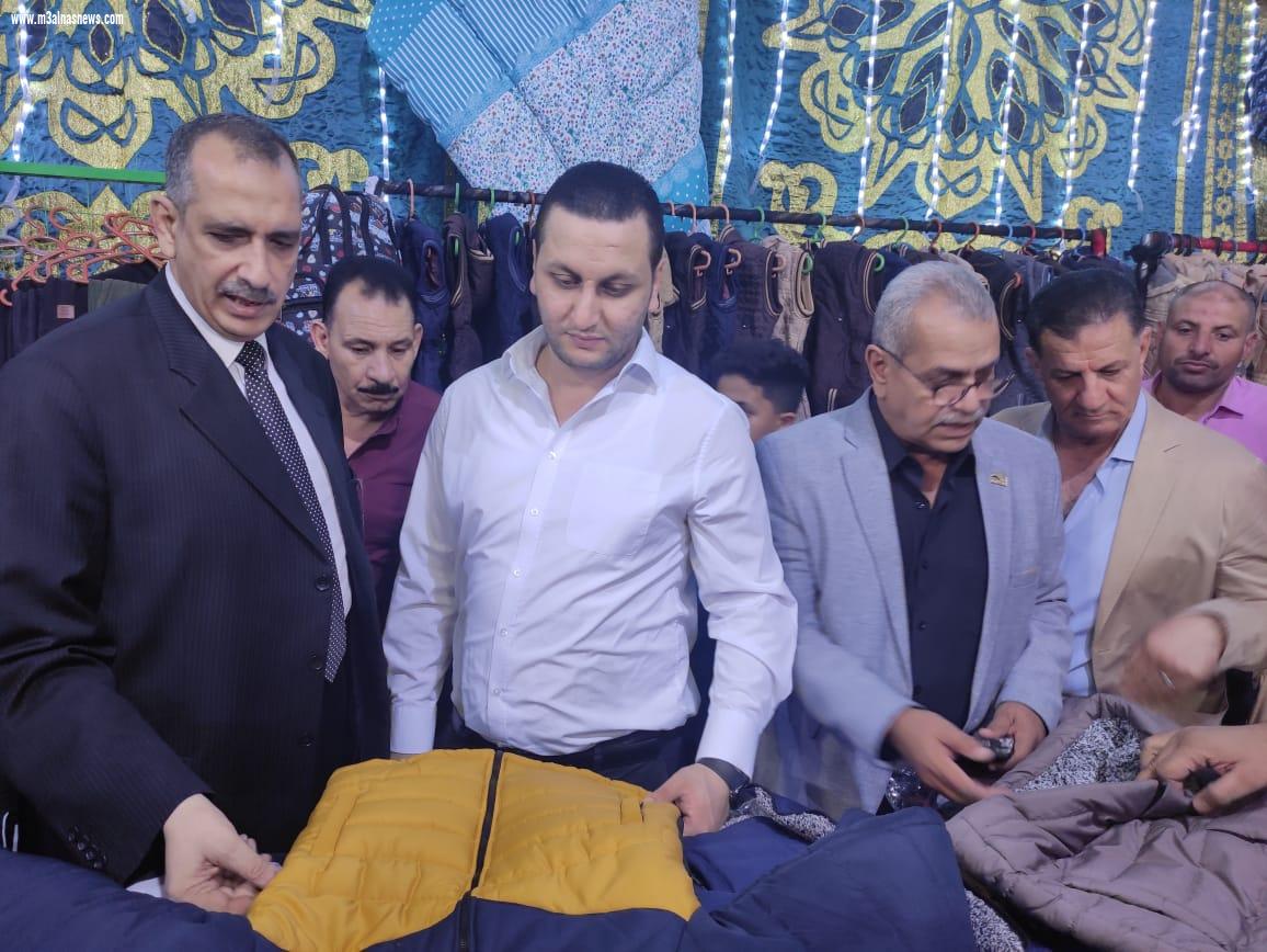 مستقبل وطن بكفر الشيخ يفتتح  معرضا مجانيا للملابس والأدوات المدرسية فى الحامول 