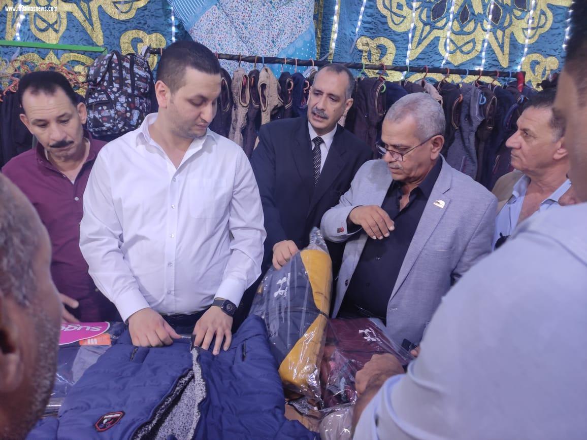مستقبل وطن بكفر الشيخ يفتتح  معرضا مجانيا للملابس والأدوات المدرسية فى الحامول 