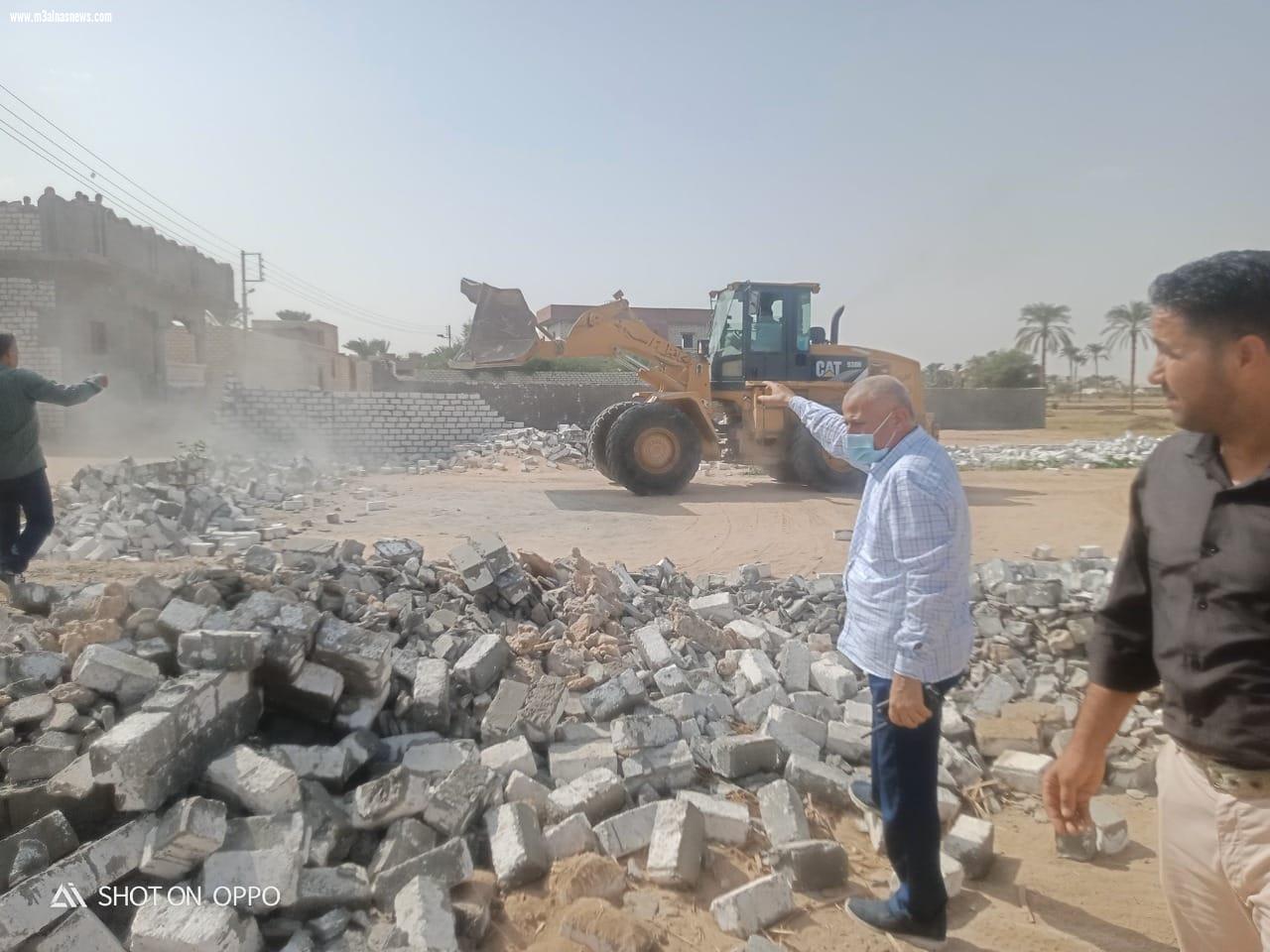 محافظ أسيوط: إزالات فورية لـ 19 حالة تعدي على أراضي زراعية وخطوط تنظيم بالشارع العام بالقوصية