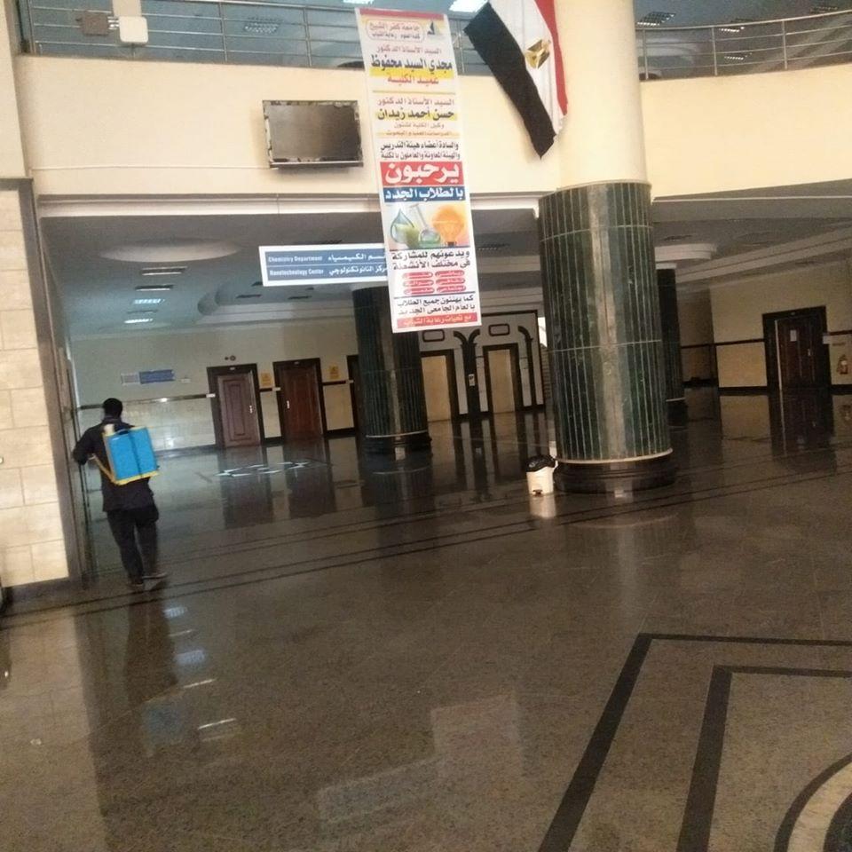 نشاط مكثف لشركة النور لتعقيم وتطهير كليات جامعة كفرالشيخ