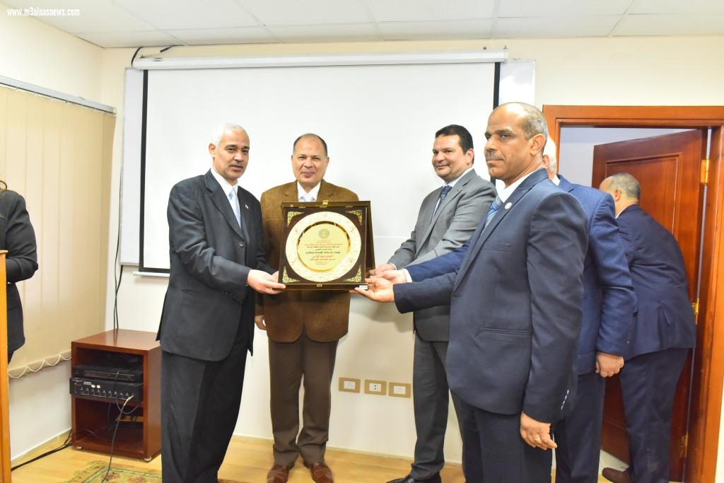 نائب وزير المالية ومحافظ أسيوط يفتتحان أعمال تطوير ورفع كفاءة مبنى المديرية المالية