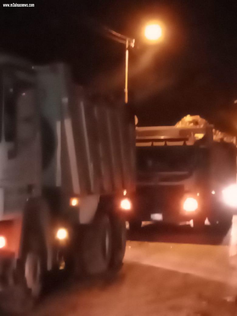 رفع مياه الأمطار بمدن وقرى كفر الشيخ والانتهاء من رفع 2400 طن قمامة ببلطيم ليلا