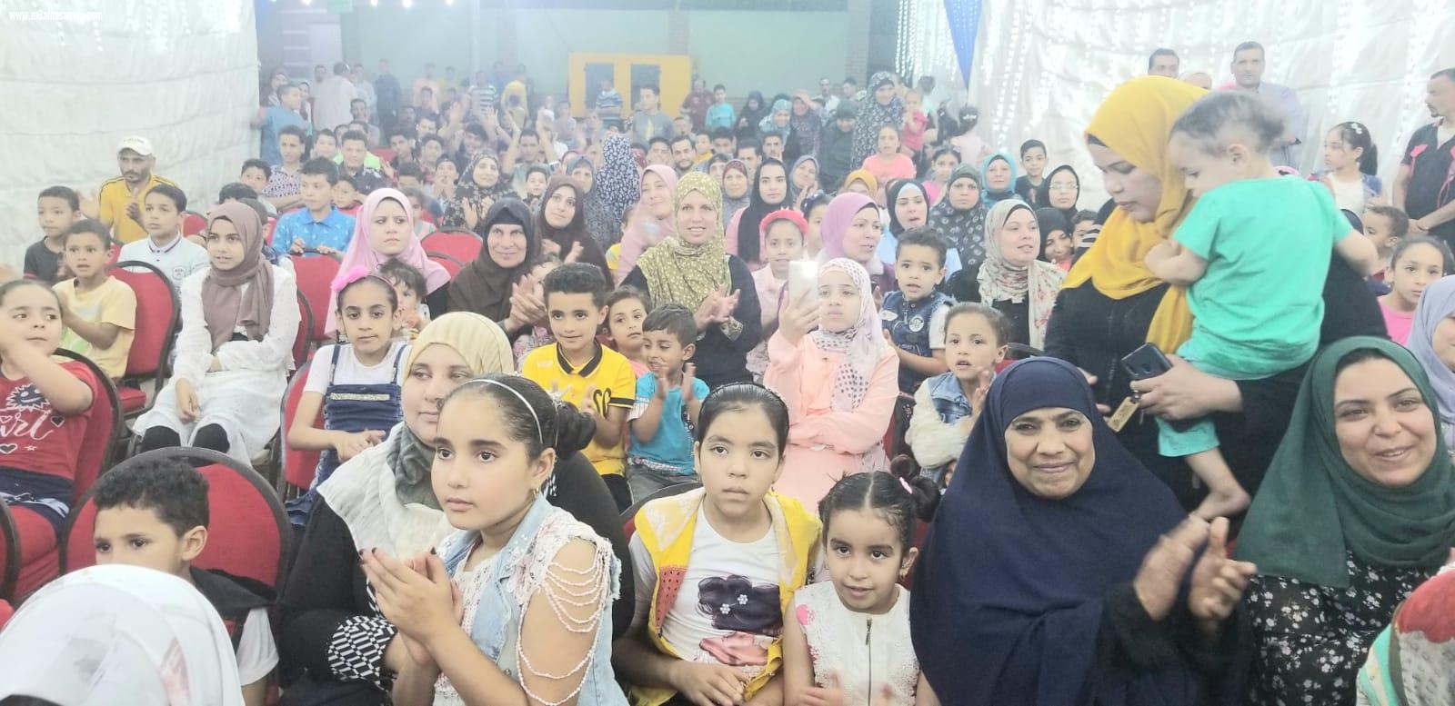 أمسيات ثقافية وفنية بقرية 