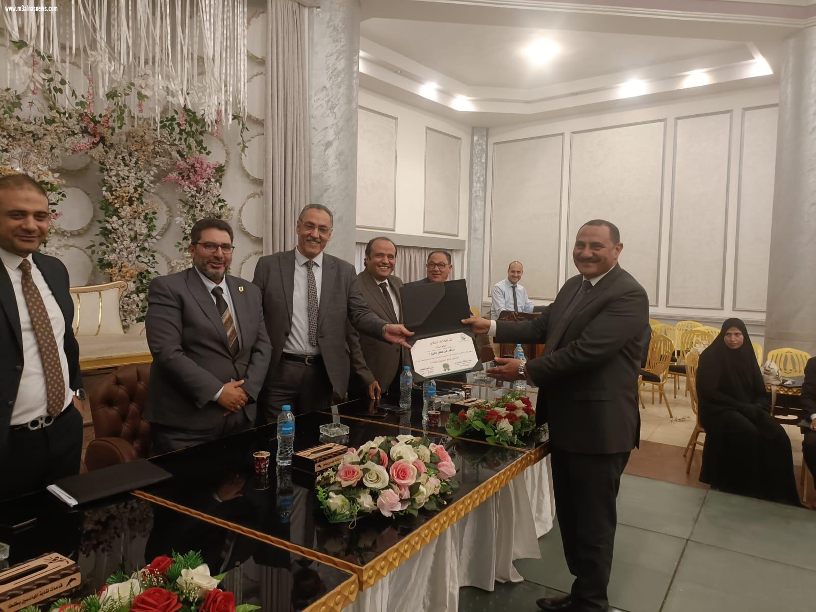 تكربم خالد مبارك بمصر لتأمينات الحياه