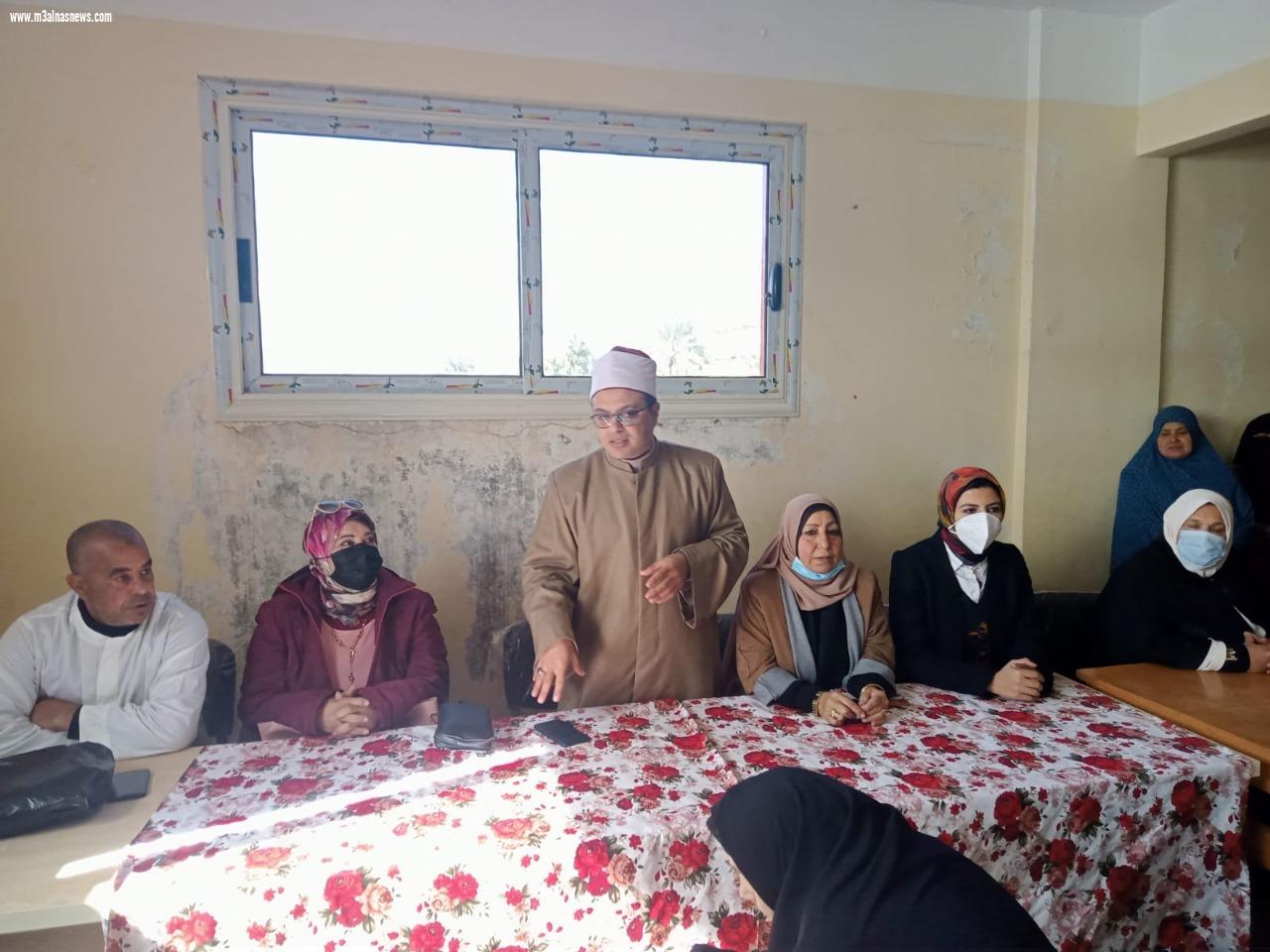   قومي المرأة بكفر الشيخ ينظم حملات توعية ل 1222 سيدة لرفع وعيهن بعدد من القضايا الأسرية