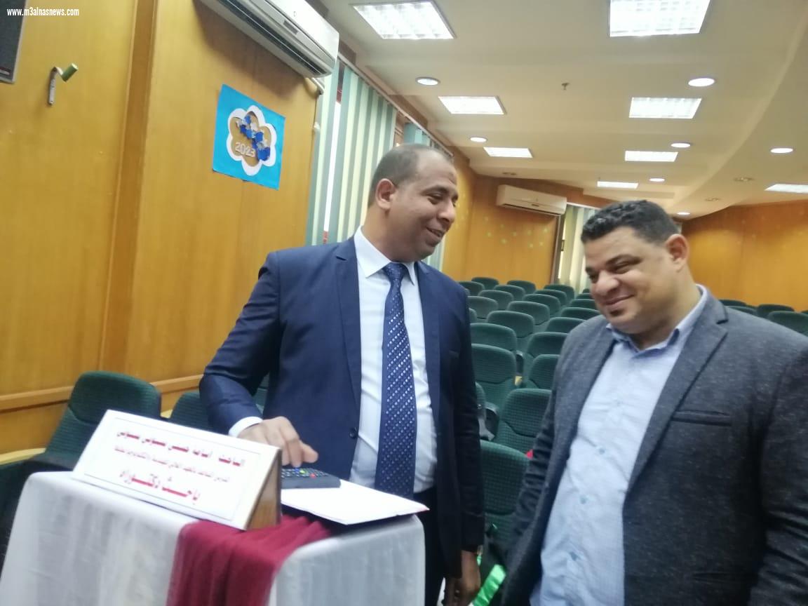 دكتوراة اسامه في تصنيع وتوصيف اشباه موصلات ثنائية الأبعاد المعتمدة علي المجموعة  5A تطبيقات النانوفوتونيات