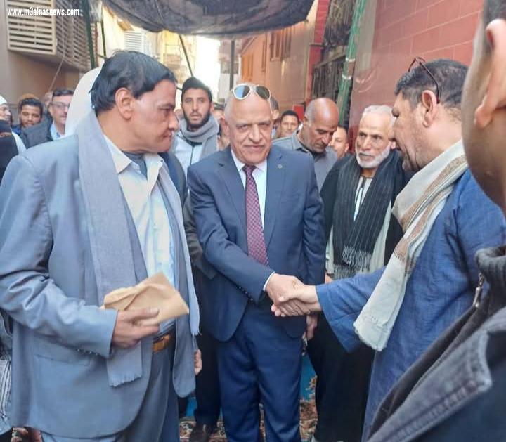 بالهتافات والأغانى الوطنيه والزغاريد ... الآلاف فى استقبال حاشد للواء مسعد أبوسكين بمسقط رأسه بكفر الشيخ