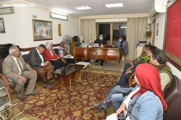 محافظ أسيوط يواصل لقاءاته الدورية مع ذوي الهمم للاستماع إلى طلباتهم وتلبية احتياجاتهم