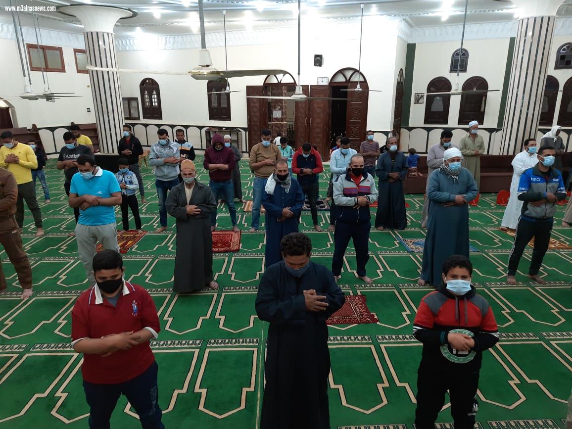 أوقف كفرالشيخ : 4 آلاف مسجد لأداء صلاة العيد.. والمحافظ يشيد بالالتزام فى صلاة التراويح