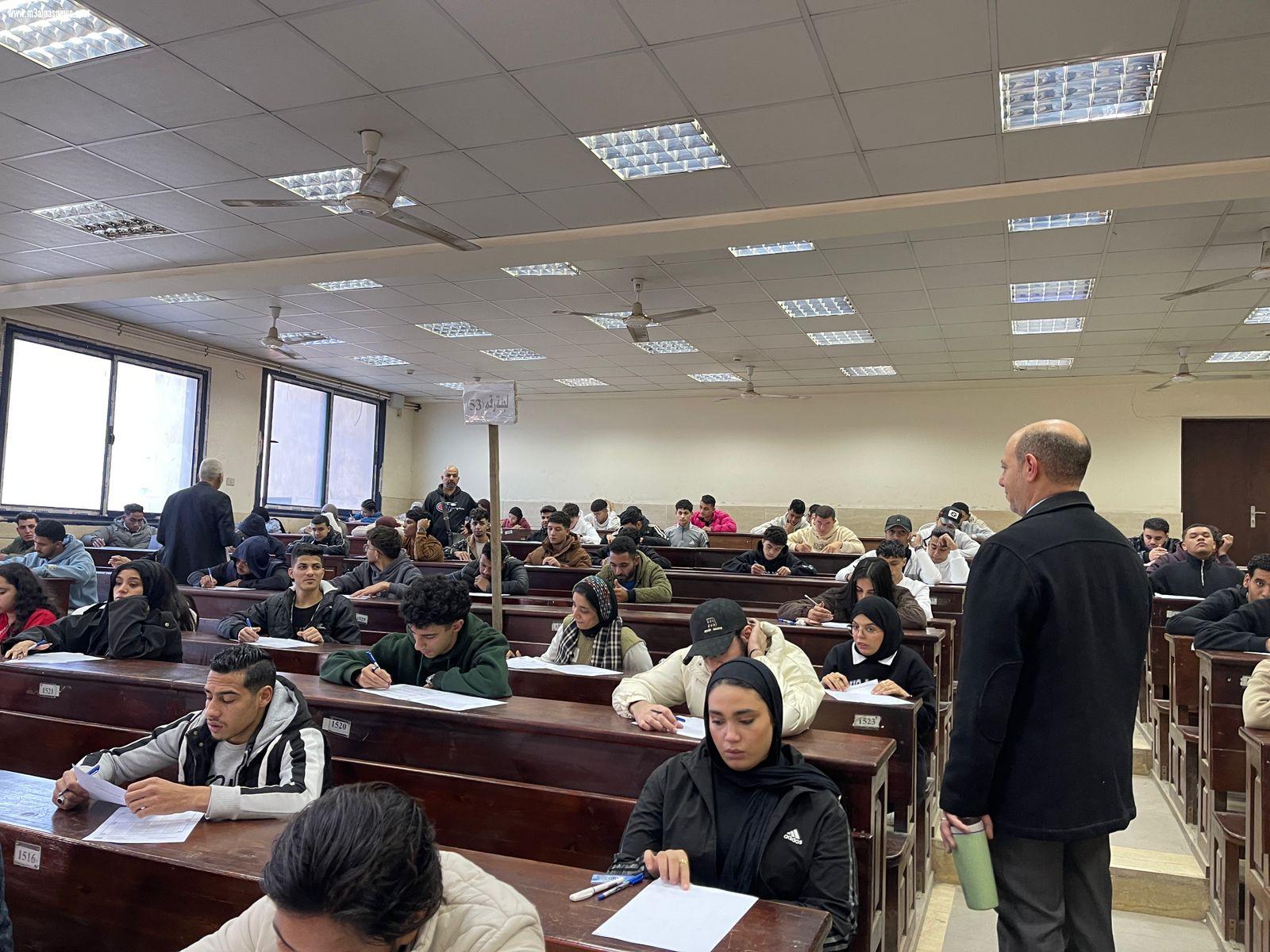 د. محمد سامح يواصل تفقد لجان    إمتحانات معهد طيبة العالي للحاسب  ويشيد بانضباط اللجان 