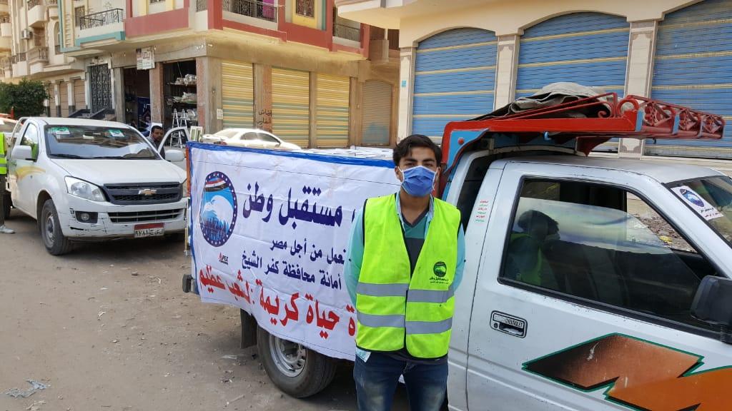 ضمن المرحلة الثانية من مبادرة حياة كريمة مستقبل وطن يوزع 7 ألاف كرتونة غذائية فى مراكزمطوبس وقلين وكفرالشيخ