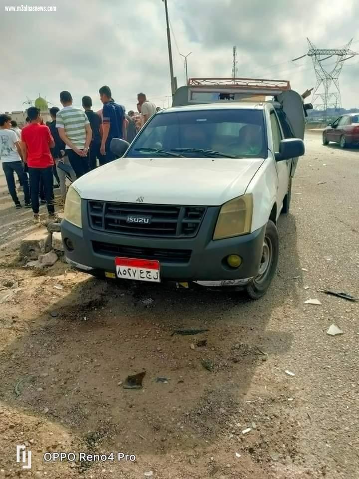 النائب يونس عبدالرازق يطمئن على الطلاب المصابين فى حادث تصادم البرلس بكفر الشيخ