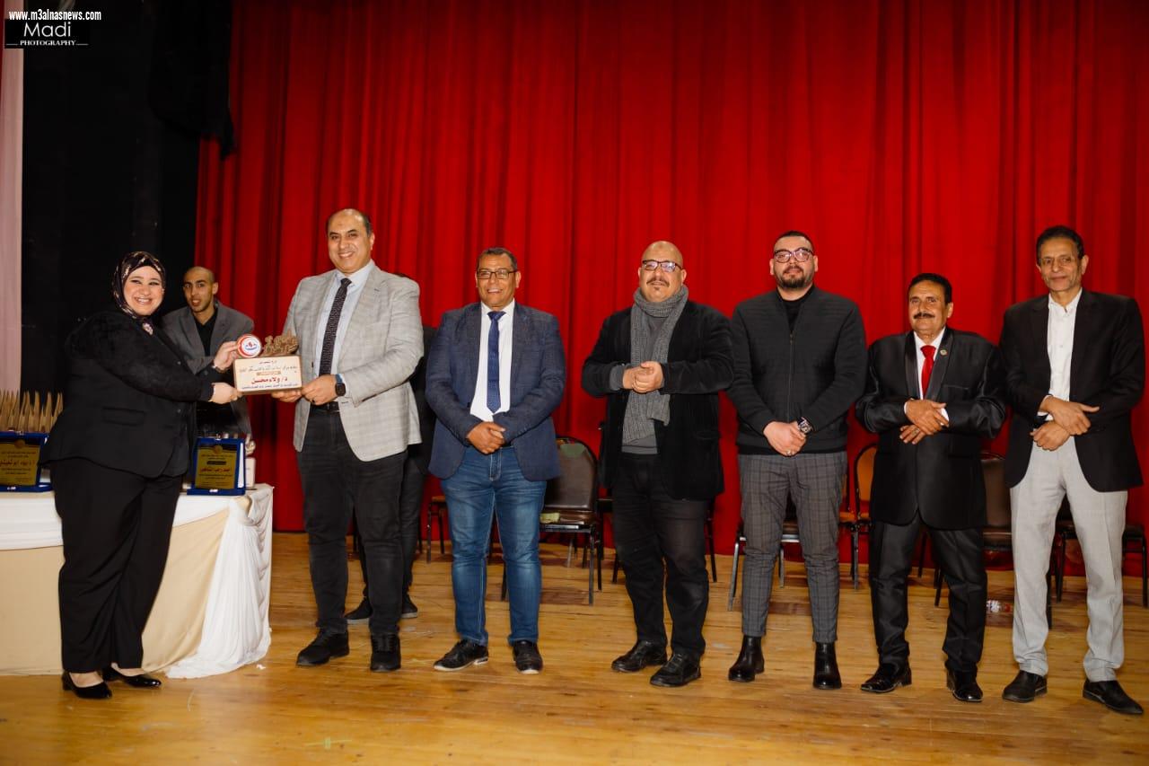 بالصور تكريم 97 طبيبا وأم مثاليه فى الحفل السنوى لمركز الكبد بكفر الشيخ